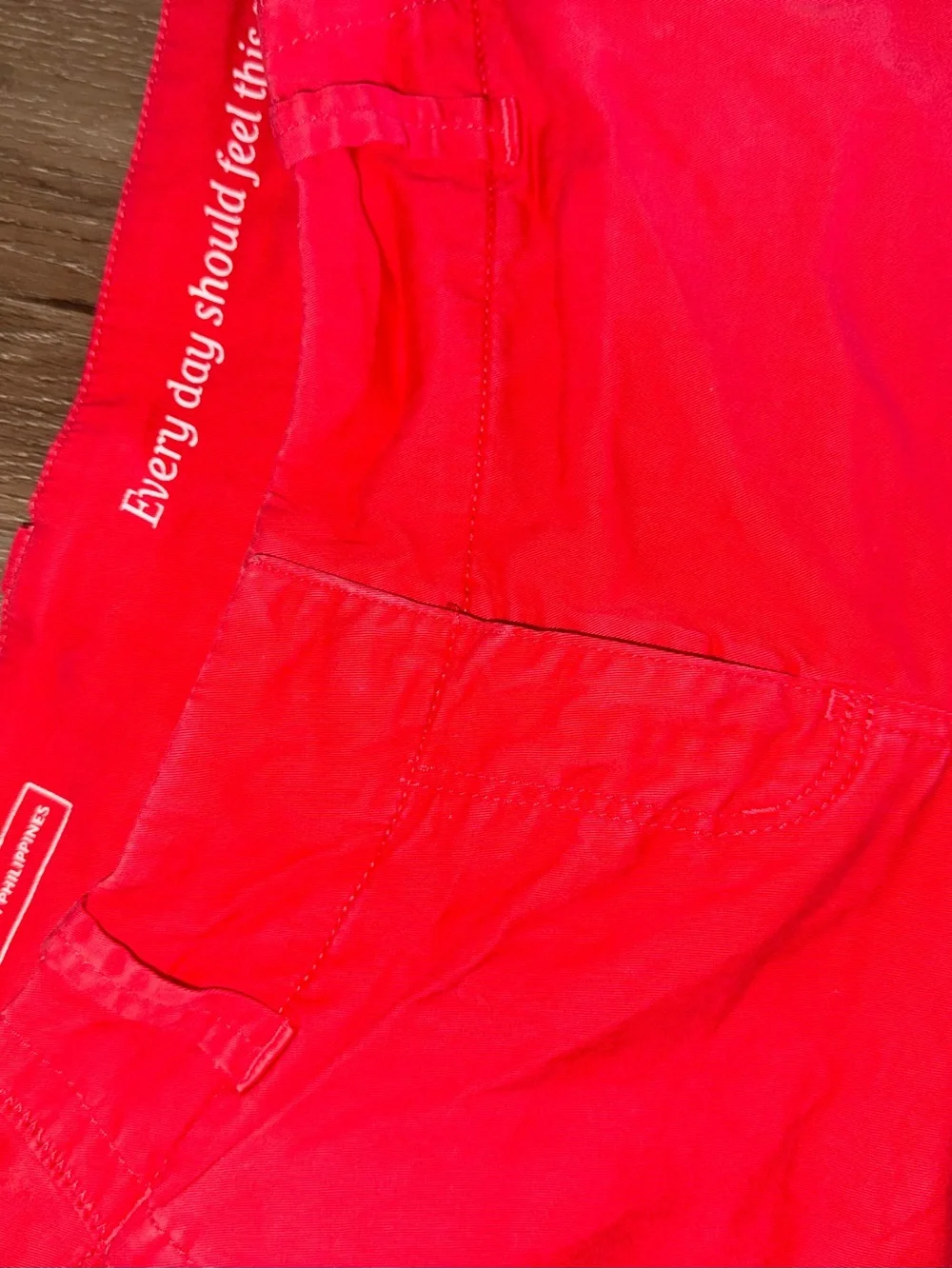 Vineyard Vines Bright Red Chino Shorts size 00